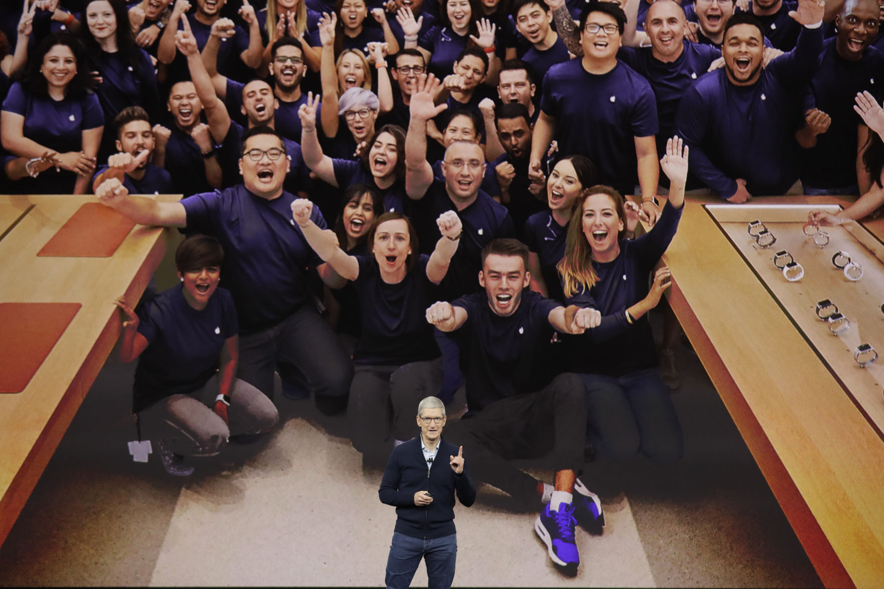 APTOPIX Apple Showcase